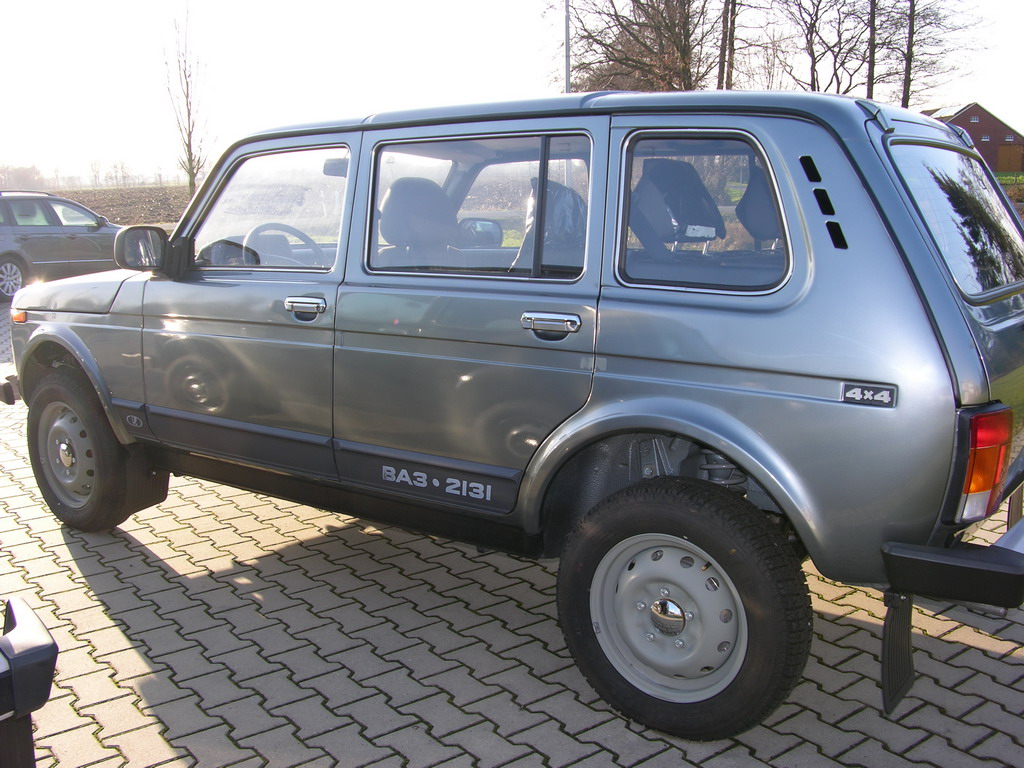 my-perfect-lada-niva-2131-3dtuning-probably-the-best-car-configurator